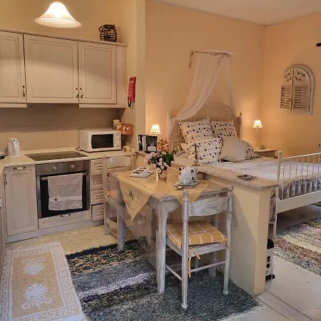 Yiannas Apartment Gaios